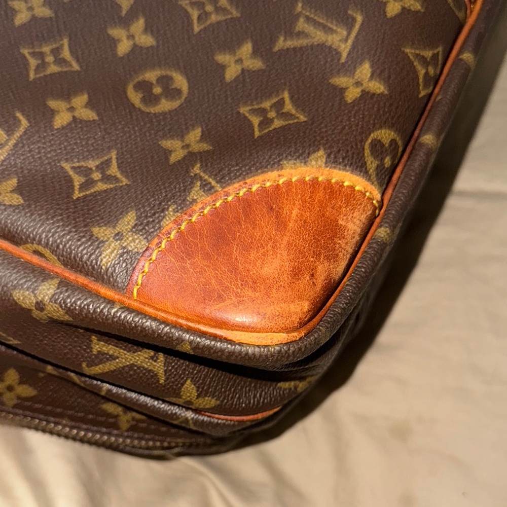 Louis Vuitton Brown Monogram suitcase with Leather Trim - Picture 10 of 16